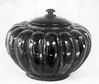 Tea Jar, Clay covered with transparent glaze over white slip (Karatsu ware), Japan