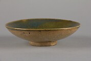 Dish, Stoneware with crackled green glaze (Fujian ware), China