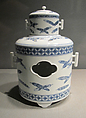Clove Boiler with Feathers
, Porcelain with underglaze blue (Hirado ware), Japan