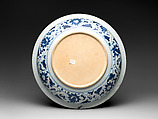 Plate with fish, Porcelain painted with cobalt blue under transparent glaze (Jingdezhen ware), China