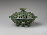 Bowl with cover, Nephrite, spinach-green, China