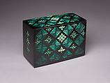 Carved Lacquer Box “Green Flower”, Matsumoto Tatsuya (Japanese, born 1961), Wood with green and yellow lacquer, gold maki-e, mother-of-pearl inlay, Japan
