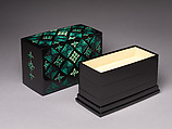 Carved Lacquer Box “Green Flower”, Matsumoto Tatsuya (Japanese, born 1961), Wood with green and yellow lacquer, gold maki-e, mother-of-pearl inlay, Japan