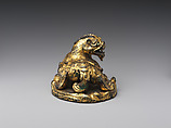 Weight in the shape of a chimera, Bronze, gilding, gold and turquoise inlays, China