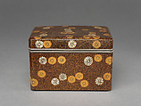 Tea utensil box (chabako), Mother-of-pearl and makie, Japan