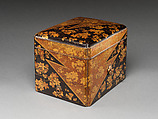 Traveling comb box, Gold makie on black lacquer, Japan