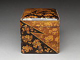 Traveling comb box, Gold makie on black lacquer, Japan