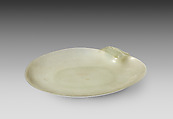 Dish with bird’s head, Nephrite, India