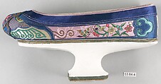 Woman's Shoe, Silk, satin, leather, metallic thread, China