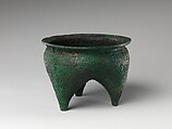 Lobed cauldron (li) in ancient style, Bronze with artificial patina, China