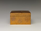 Box with lid, Sprinkled gold on lacquer (maki-e), Japan