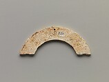 Arc-shaped pendant (Huang), Jade (nephrite), China