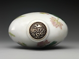 Snuff Bottle with Scene of a Lotus Pond, Porcelain with overglazed enamel colors, ivory stopper, China