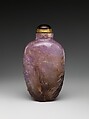 Snuff bottle with figure in a garden, Amethyst, China