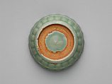 Brush washer with lotus, Stoneware with incised decoration under a celadon glaze (Longquan ware), China