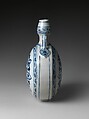 Flask with Medallion, Porcelain painted with cobalt blue under transparent glaze (Jingdezhen ware), China