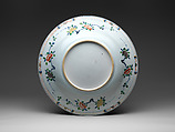 Plate with Dragon and Waves, Porcelain painted with colored enamels over transparent glaze and gilding (Jingdezhen ware), China