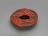 Box in the shape of an archaic jade she, Carved red and green lacquer, China
