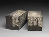 Footprint of the Buddha (Bussokuseki), Kondō Yutaka 近藤豊 (Japanese, 1932–1983), Stoneware with gray-black slip and impressed patterning with white slip inlay, Japan