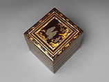 Food Box with Striped Decoration and Chinese Figures, Lacquered wood with gold and silver hiramaki‑e, lead, and mother‑of‑pearl inlay on black ground, Japan