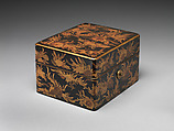 Box for Personal Accessories (Tebako) with Shells and Seaweed Design ...