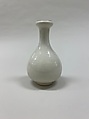 Bottle vase, Soft paste porcelain with white glaze (Jingdezhen ware), China