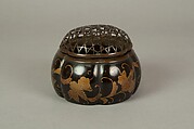 Melon-Shaped Incense Burner (Akoda Kōro) with Paulownia and Foliage Scroll, Lacquered wood with gold hiramaki-e and e-nashiji (“pear-skin picture”) on black ground  , Japan