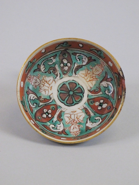 Saucer with Thai mythical figures