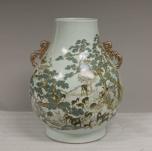 Vase with the “One Hundred Deer” motif