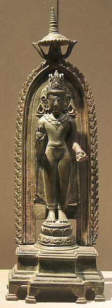 Crowned and Jeweled Buddha, early 11th century