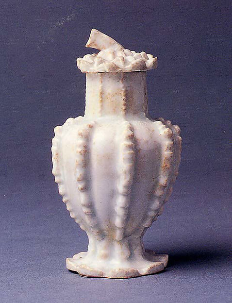 Covered jar in the shape of a star fruit by an unrecorded maker, The Metropolitan Museum of Art