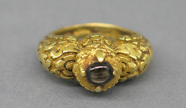 Stirrup-Shaped Ring with Stone and Foliate Designs by an unrecorded maker, The Metropolitan Museum of Art