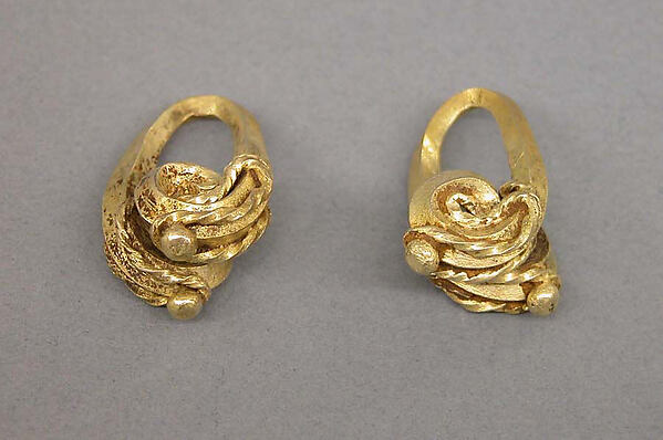 Pair of Ear Ornaments with Foliate Designs by an unrecorded maker, The Metropolitan Museum of Art