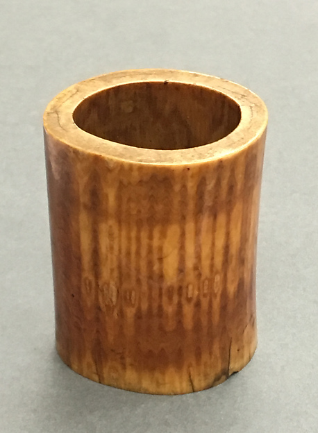 Brush pot