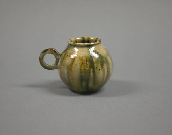 Cup with ring handle