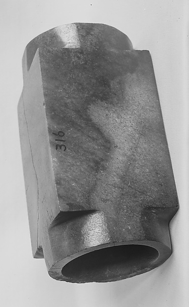 Ritual object (Cong), 13th–12th century BCE