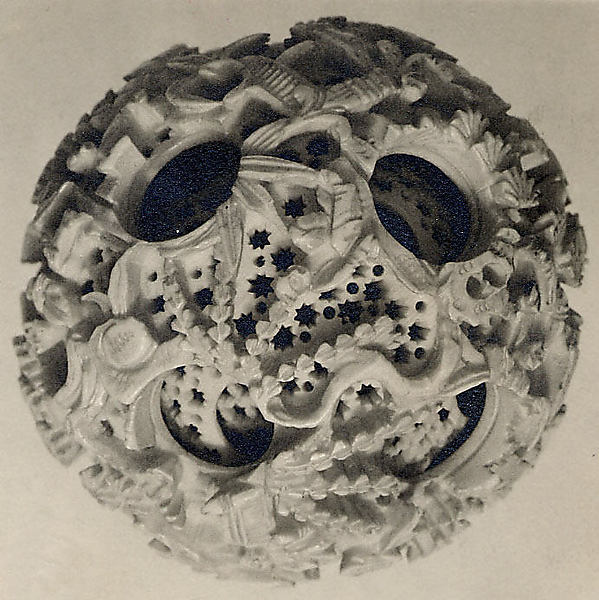 Ball Containing Seven Balls