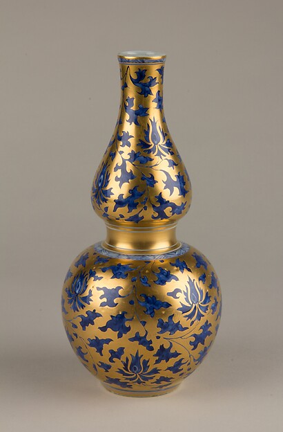 Double-gourd vase with lotus scrolls