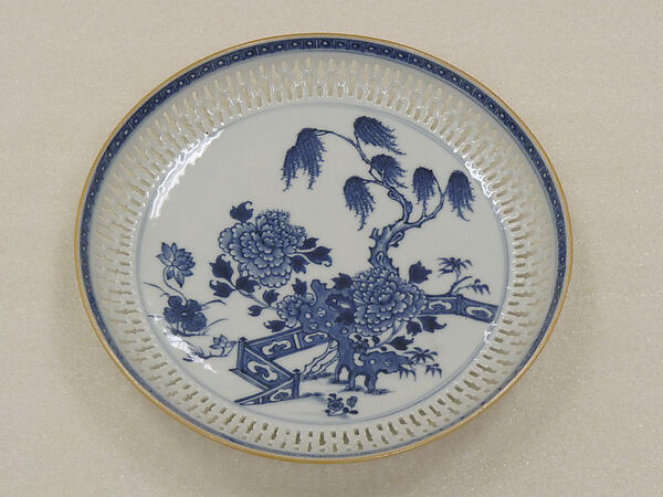 Dish with flowers