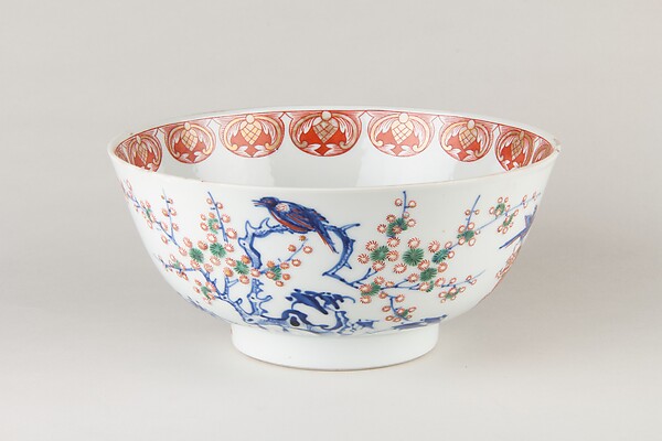 Bowl with flowers and birds