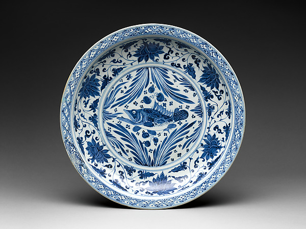 Plate with fish