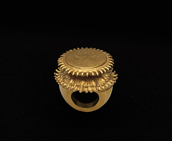 Double Lotus Shaped Ring with Incised Conch Motif by an unrecorded maker, The Metropolitan Museum of Art