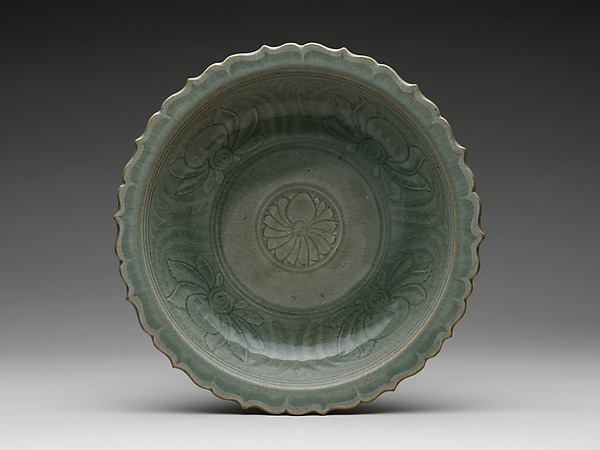 Dish with foliate rim
