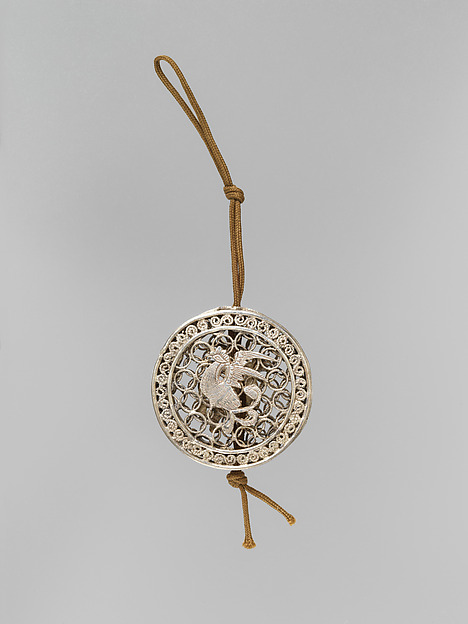 Filigree scent container