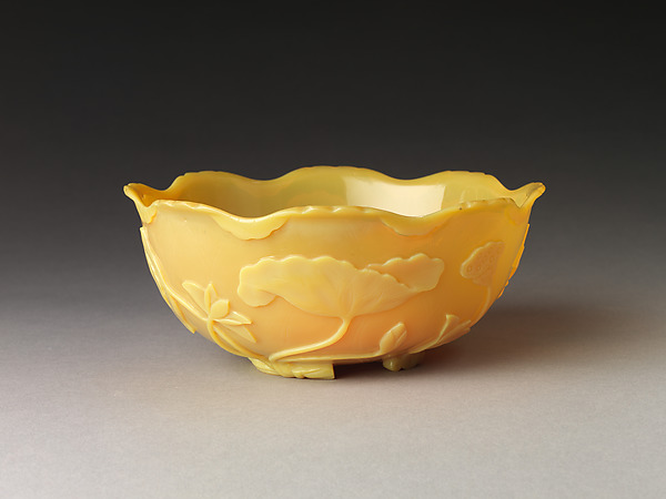 清中期  黃料荷葉碗|Bowl in the shape of a lotus leaf