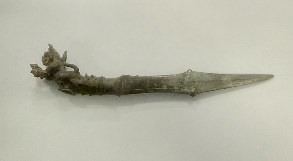 Knife with Handle in the form of a Lion Clutching Elephants