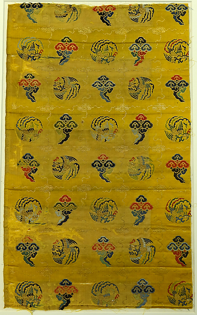 Textile fragment with phoenix medallions by an unrecorded maker, The Metropolitan Museum of Art