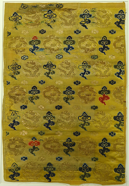 Textile fragment with dragon medallions by an unrecorded maker, The Metropolitan Museum of Art