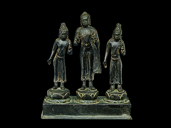 Buddha Attended by Bodhisattvas Avalokiteshvara and Maitreya by an unrecorded maker, The Metropolitan Museum of Art