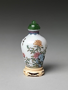 Snuff bottle with stopper | China | Qing dynasty (1644–1911) | The Met